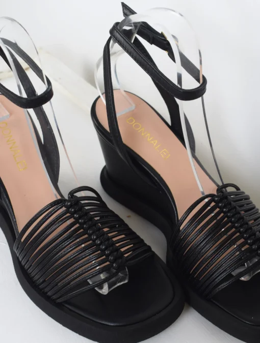 Capri Wedge Black