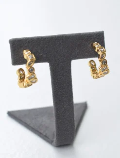Deconstructed CZ Mini Huggies