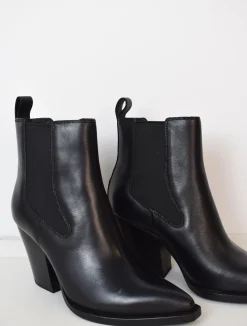 Emi Boot Black