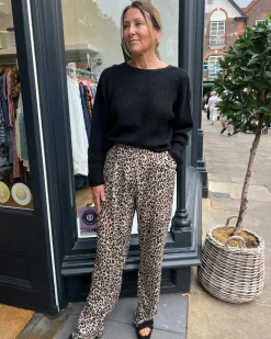 Kylie Trousers Leo 01