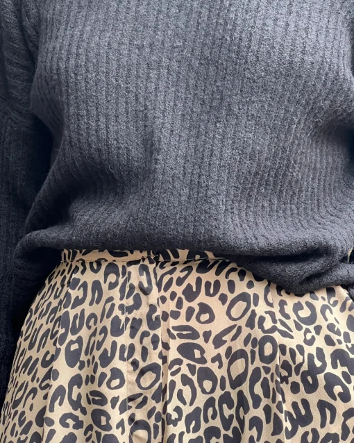 Kylie Trousers Leo 01